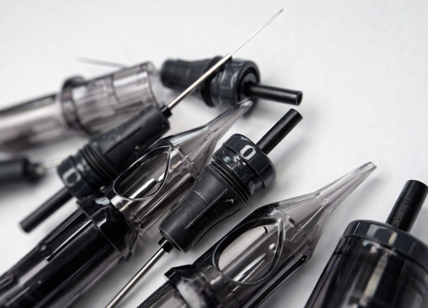 Etalon pigments for lips – how to choose the color and avoid unwanted tones after healing