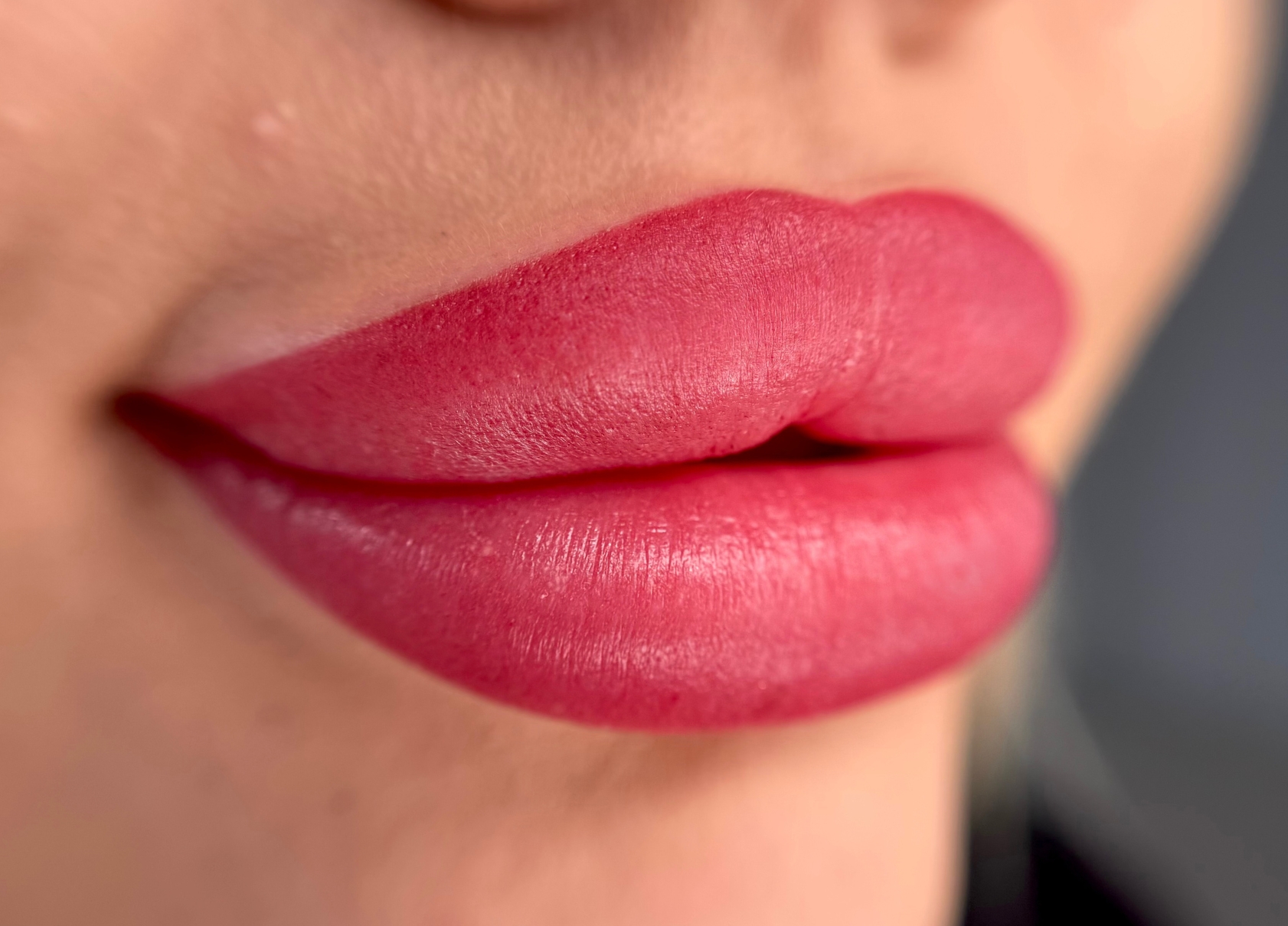 Permanent lip makeup step-by-step – equipment, pigment, and technique for stable results