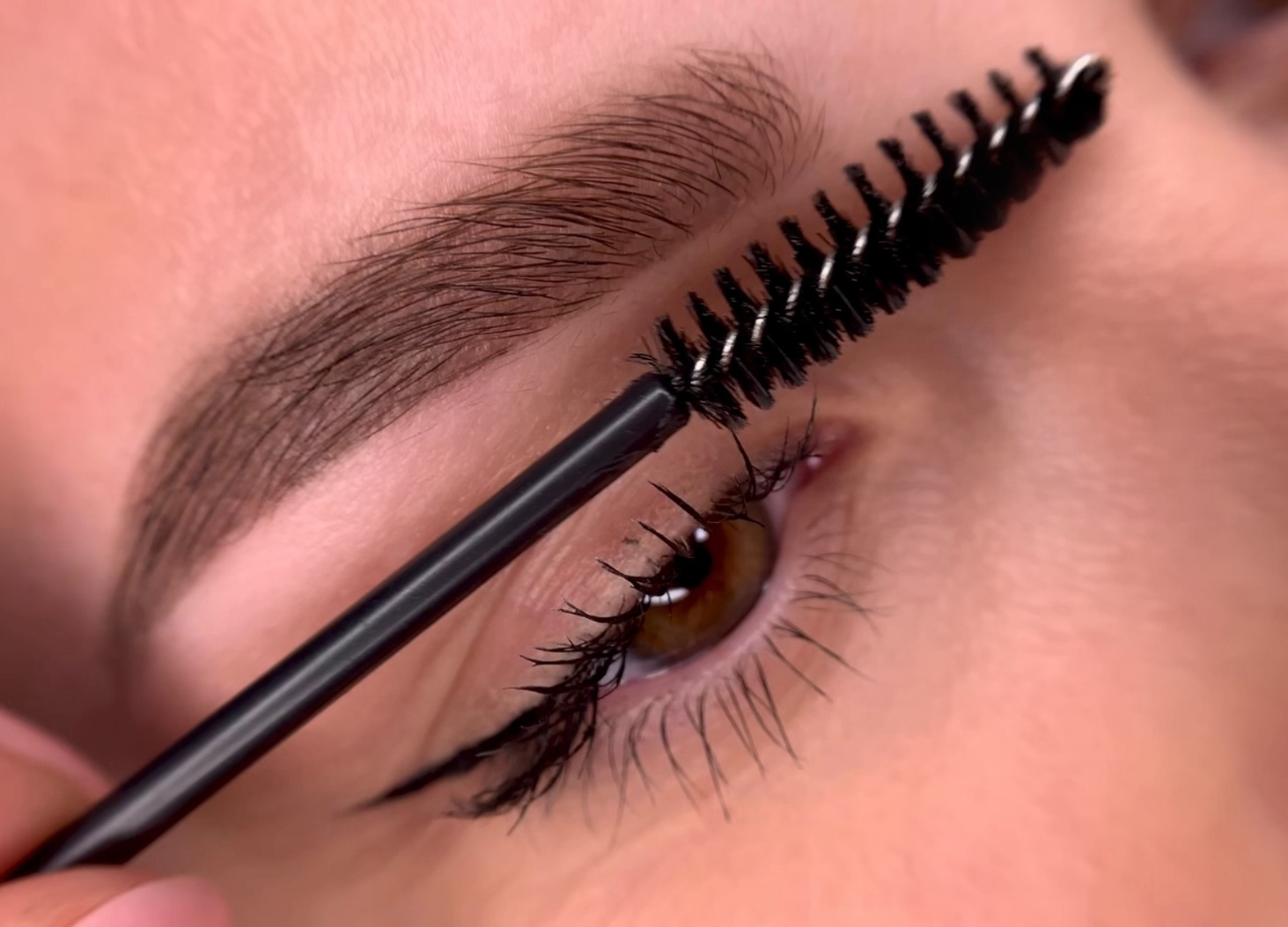 Permanent eyebrow makeup step-by-step: equipment, pigments, and techniques for consistent results.